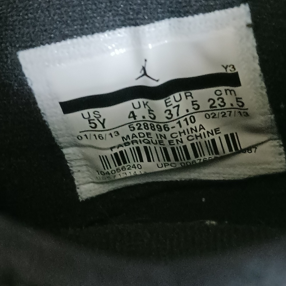 Air Jordan 11 Retro Low GS Basketball Sneakers Shoes White Black Size 5Y - Picture 15 of 16